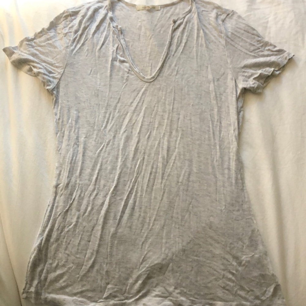 4/$10 Anthropologie v neck